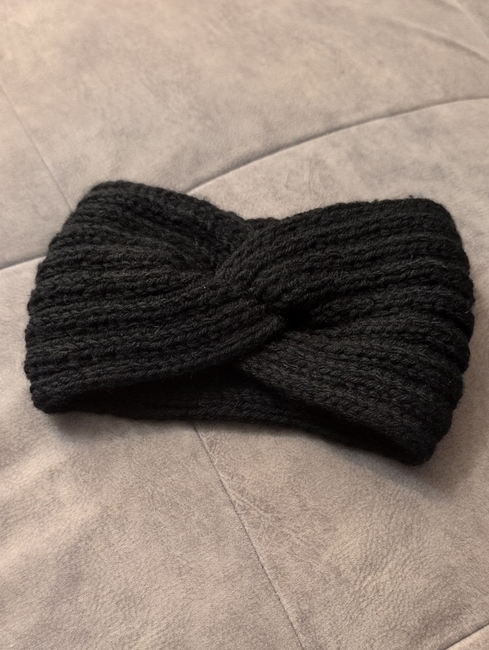 Knit Twisted Headband - Black
